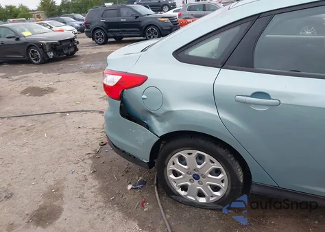 2012 Ford Focus Se z USA, uszkodzony, nr VIN 1FAHP3F24CL420748